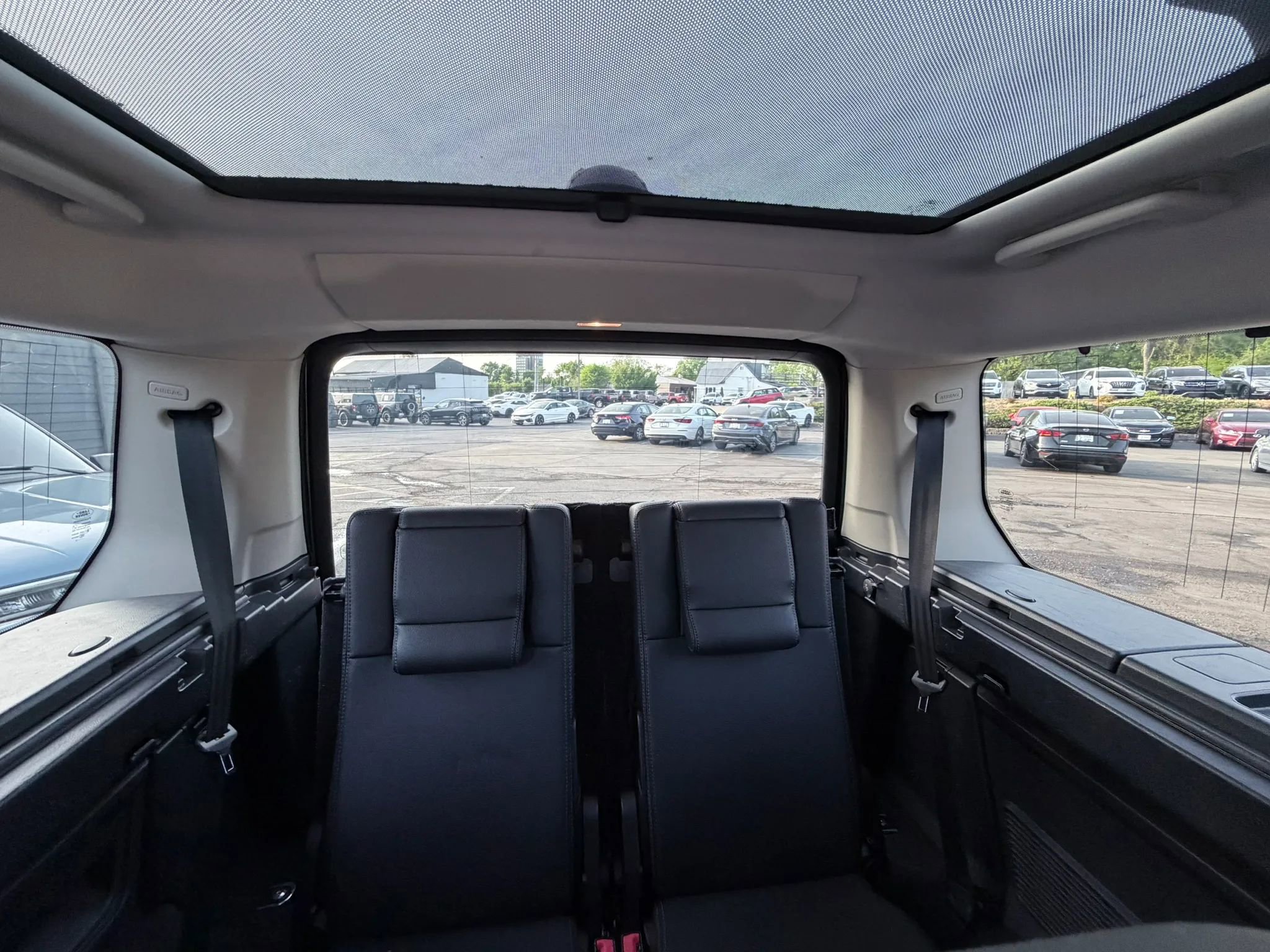 Used 2015 Land Rover LR4 HSE AWD/4WD image 24