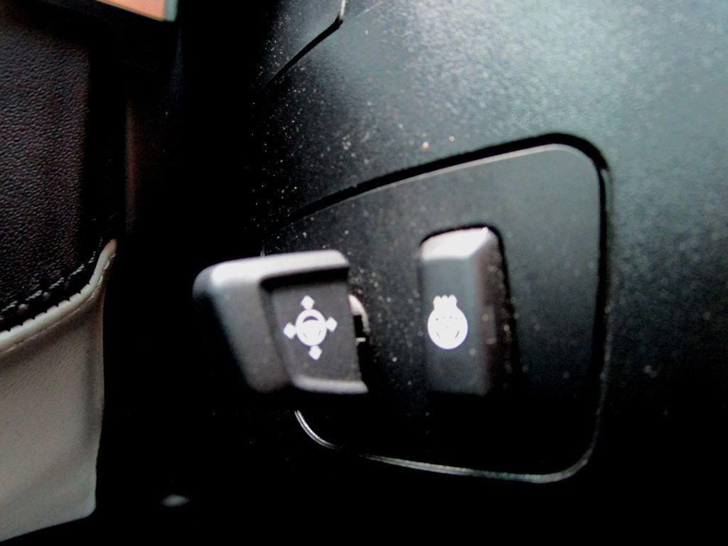 Used 2012 BMW M6 Convertible RWD image 30