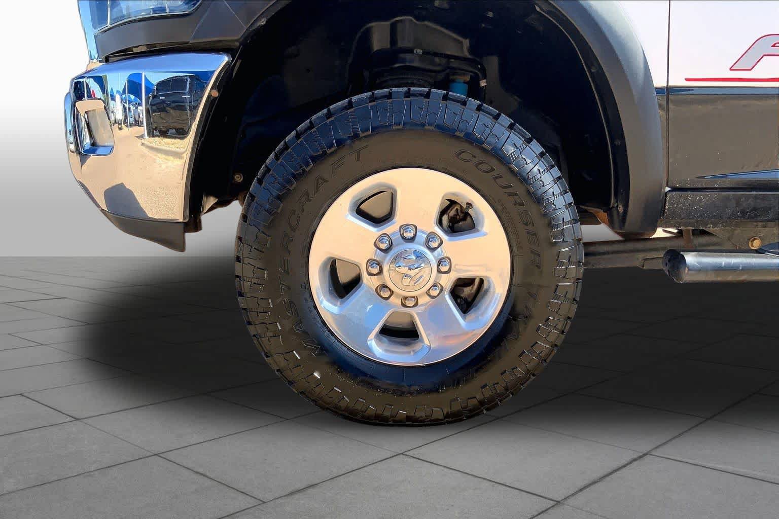 Used 2016 RAM 2500 Power Wagon w/ Luxury Group AWD/4WD image 11