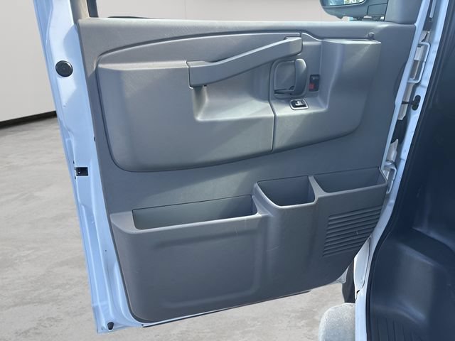 Used 2024 Chevrolet Express 2500 w/ Driver Convenience Package RWD image 9