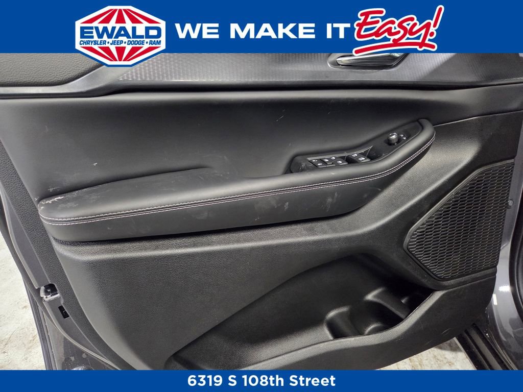 New 2025 Jeep Grand Cherokee Laredo X image 10