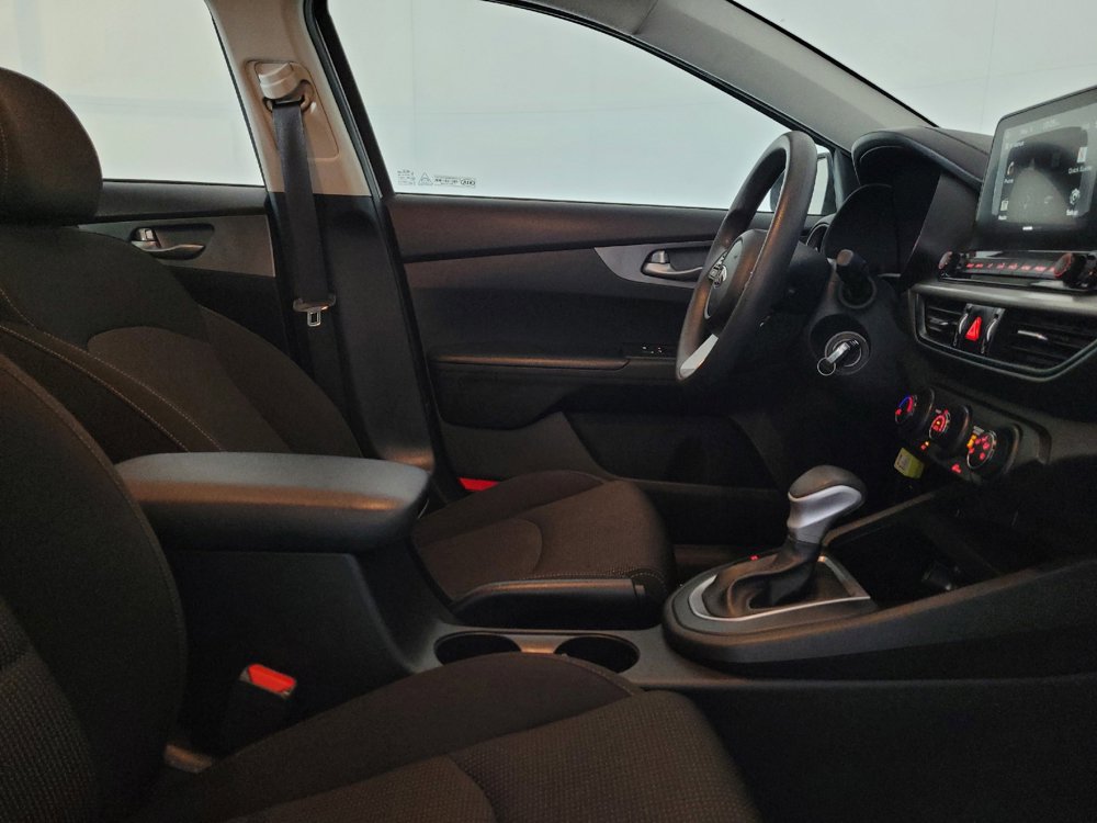 Used 2021 Kia Forte LXS FWD image 21