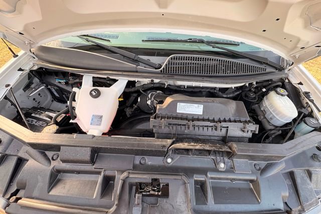 Used 2022 Chevrolet Express 3500 w/ Power Convenience Package image 17