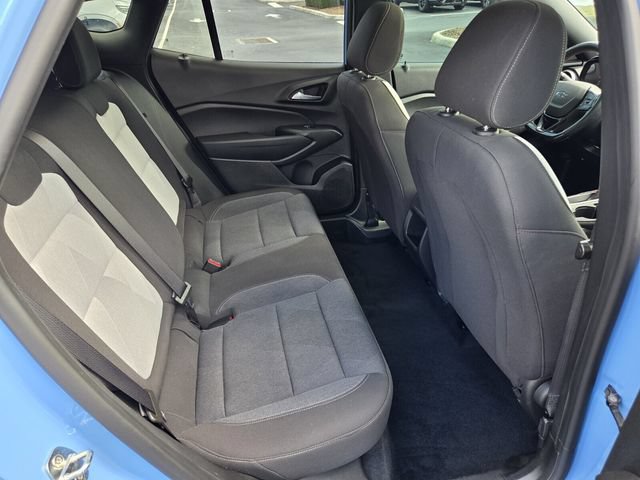 Certified 2024 Chevrolet Trax RS w/ Sunroof Package FWD image 15