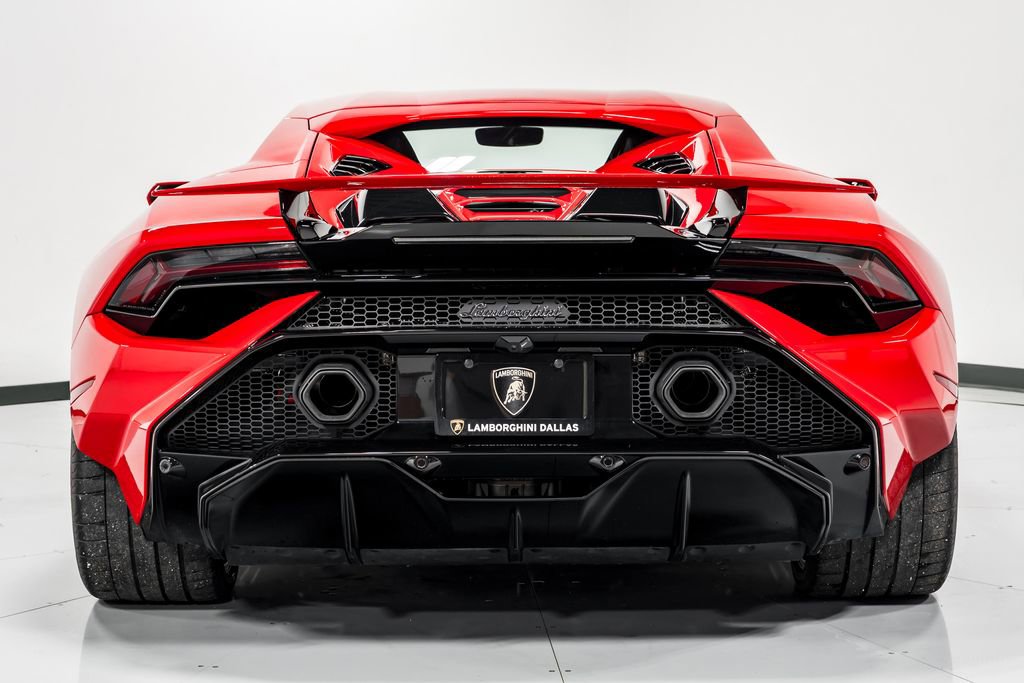 Used 2023 Lamborghini Huracan Tecnica image 4