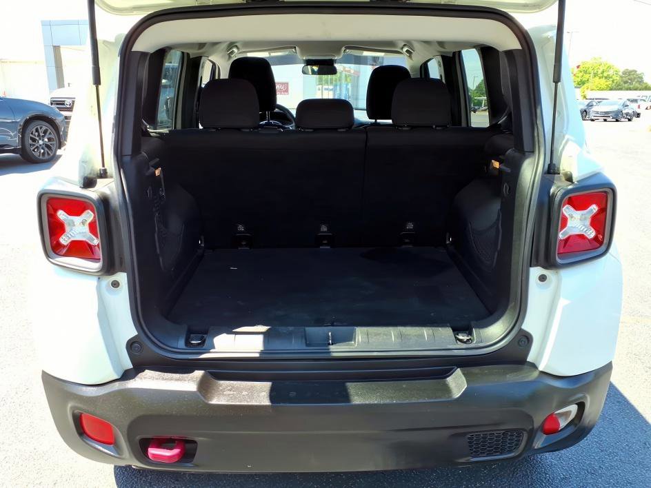 Used 2017 Jeep Renegade Trailhawk image 11