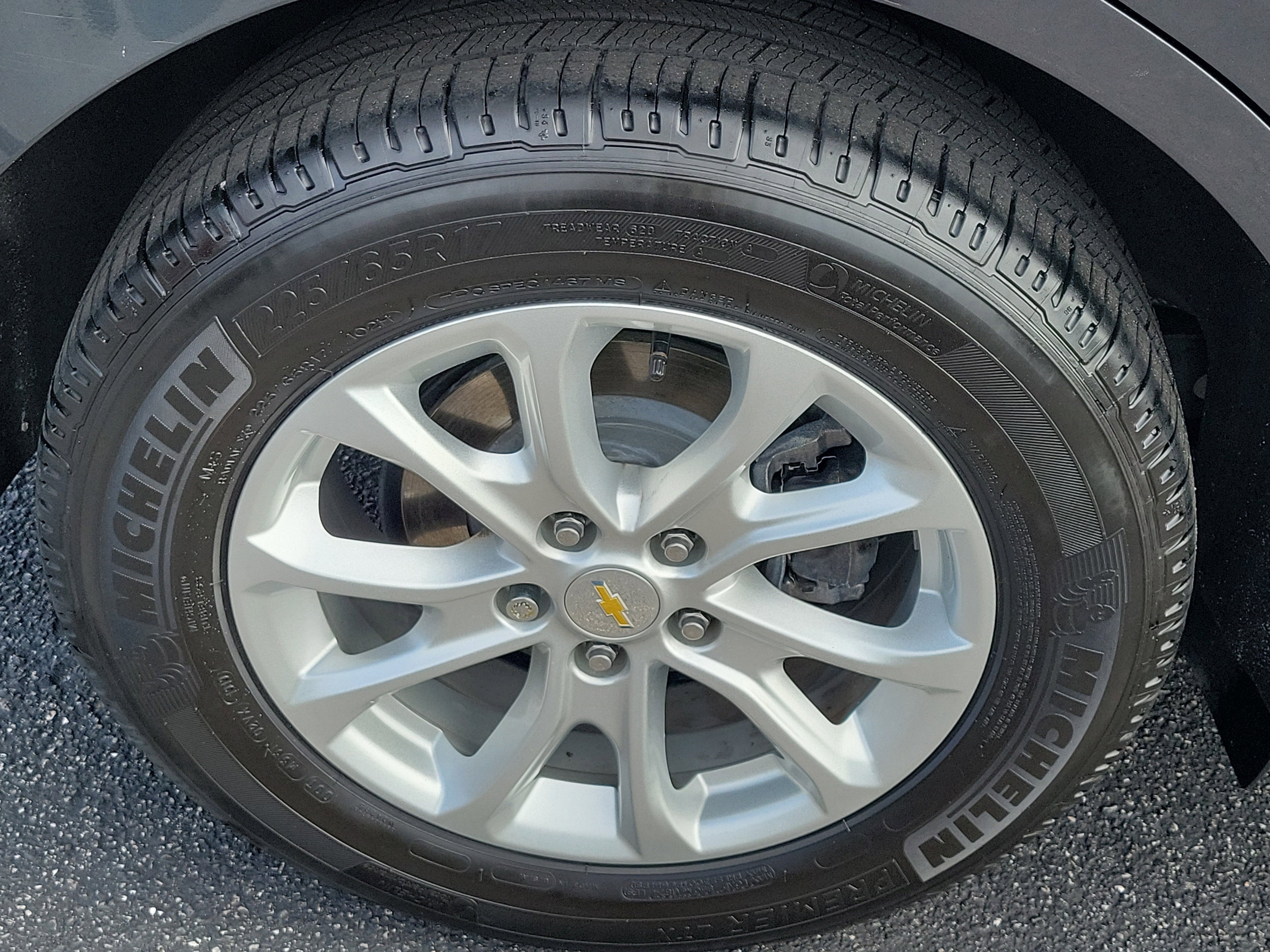 Used 2020 Chevrolet Equinox LT w/ Driver Convenience Package image 10
