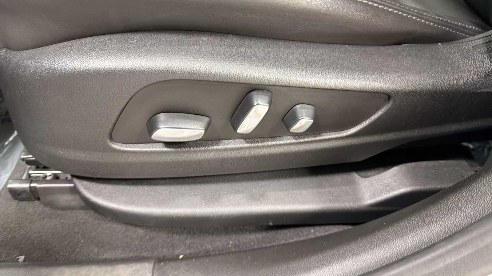 Used 2020 Cadillac XT6 Sport AWD/4WD image 14