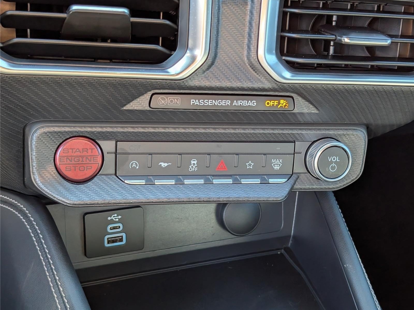 Used 2025 Ford Mustang GT Premium RWD image 26