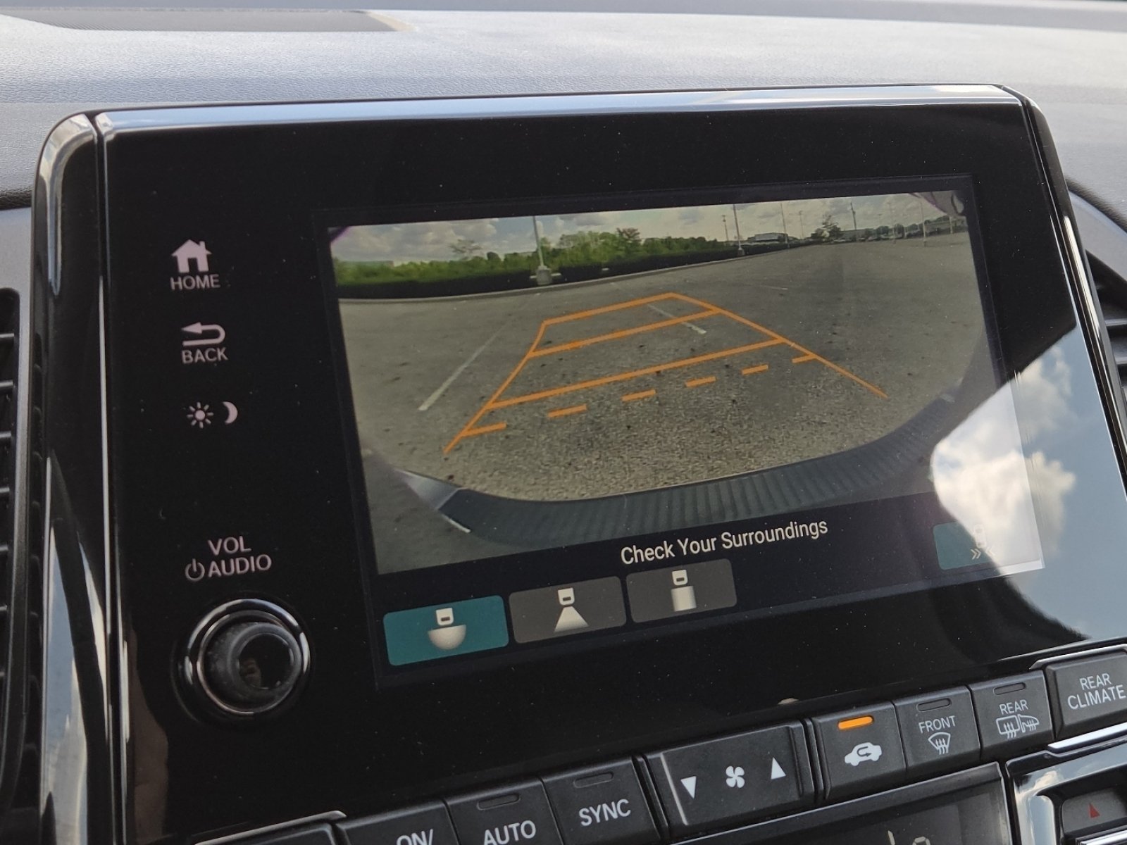 Used 2024 Honda Odyssey EX image 8