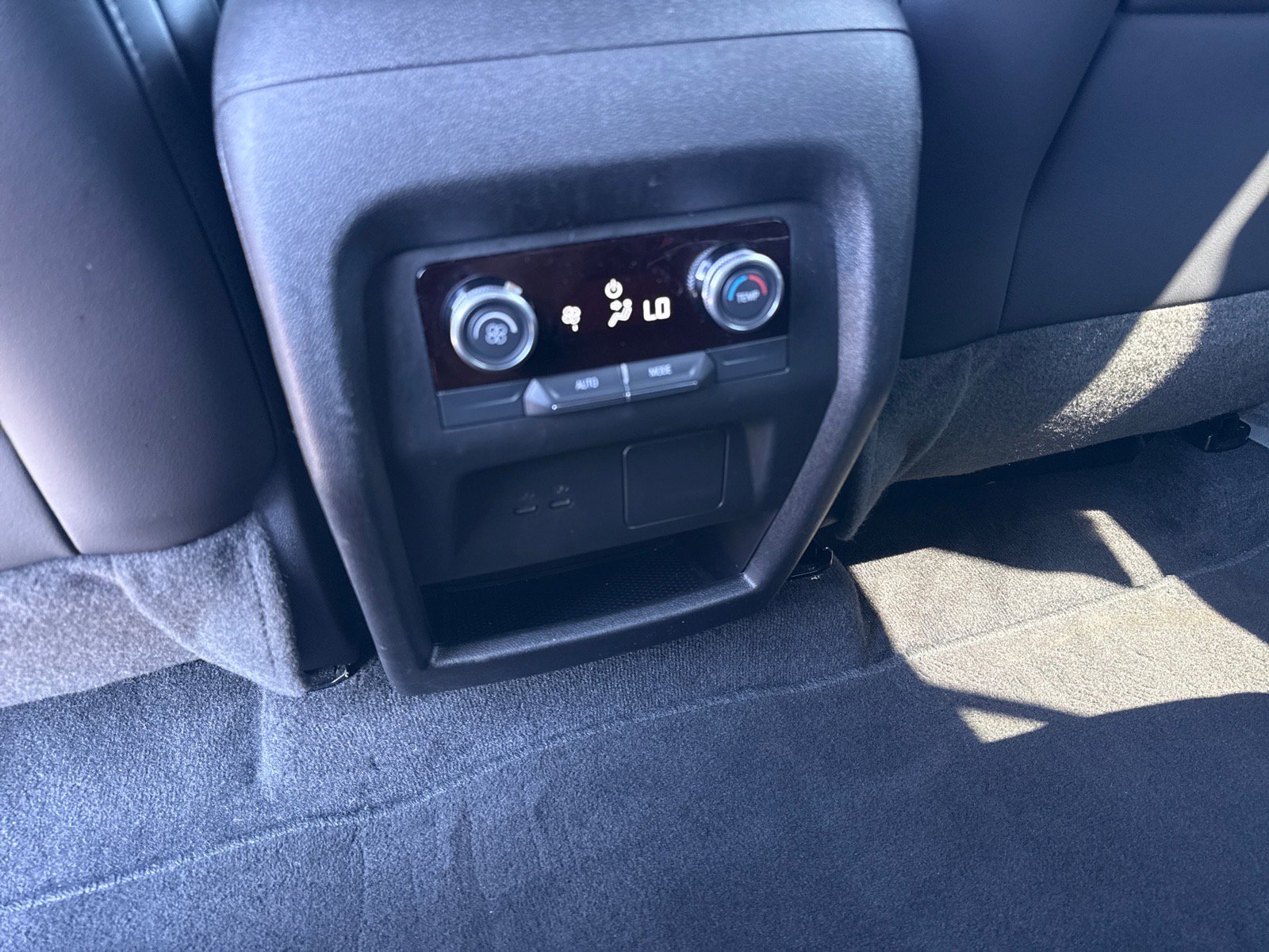 Used 2025 Buick Enclave Preferred image 16