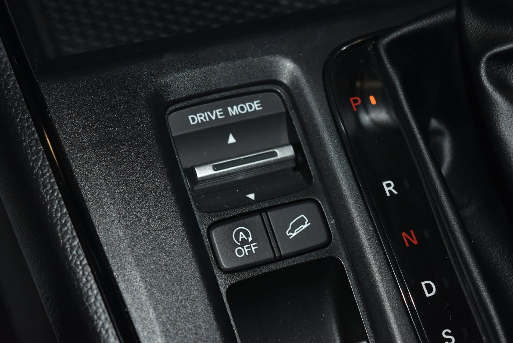 Used 2025 Honda CR-V EX image 16