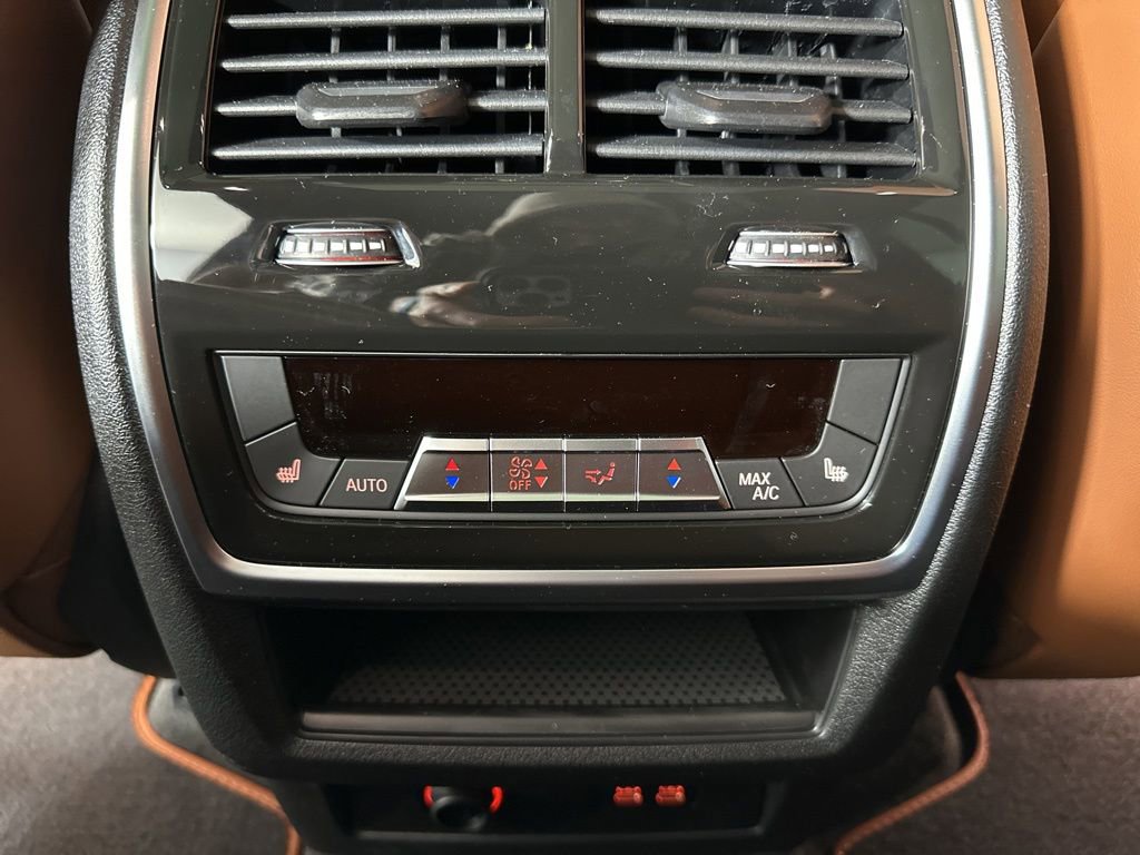 New 2026 BMW ALPINA XB7 image 25