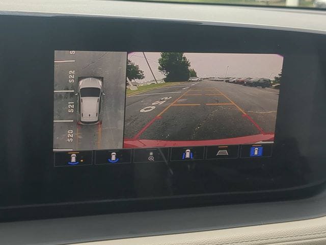 Used 2026 Buick Encore GX Avenir w/ Avenir Technology Package FWD image 20