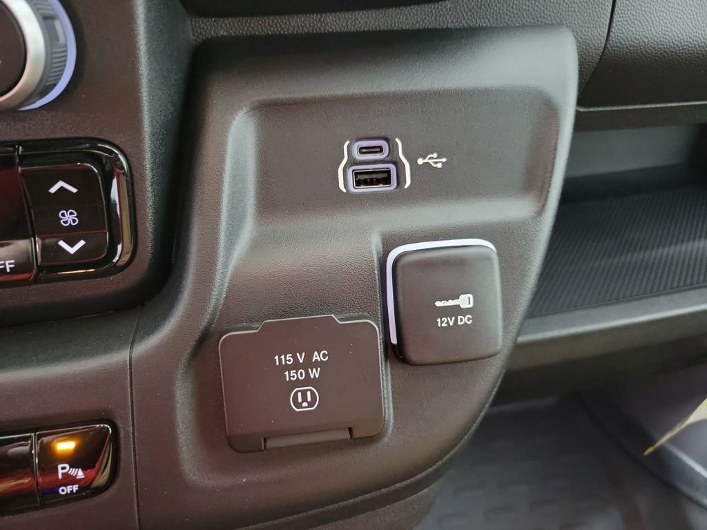 Used 2024 RAM ProMaster 3500 image 30
