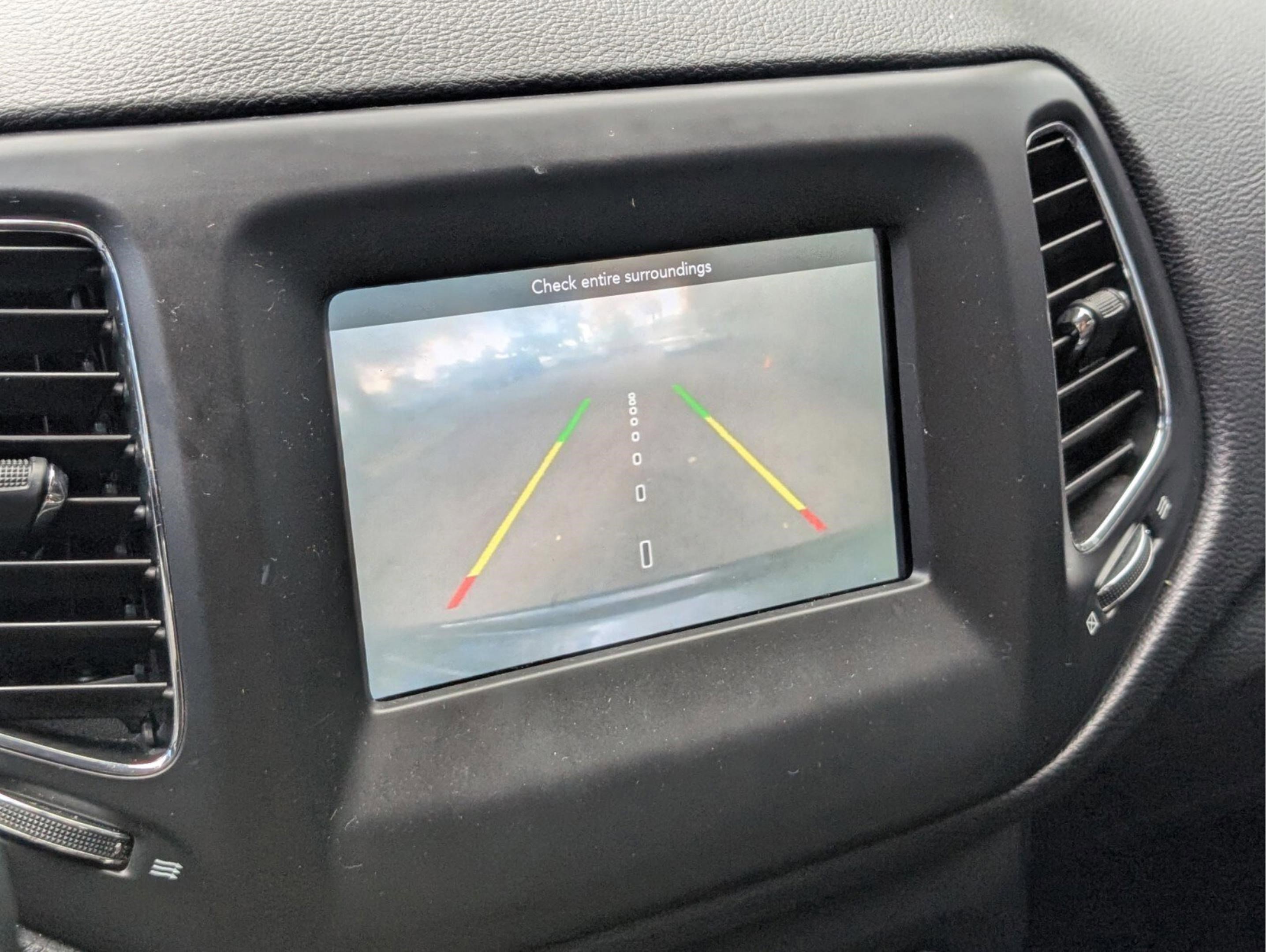 Used 2019 Jeep Compass Latitude image 41