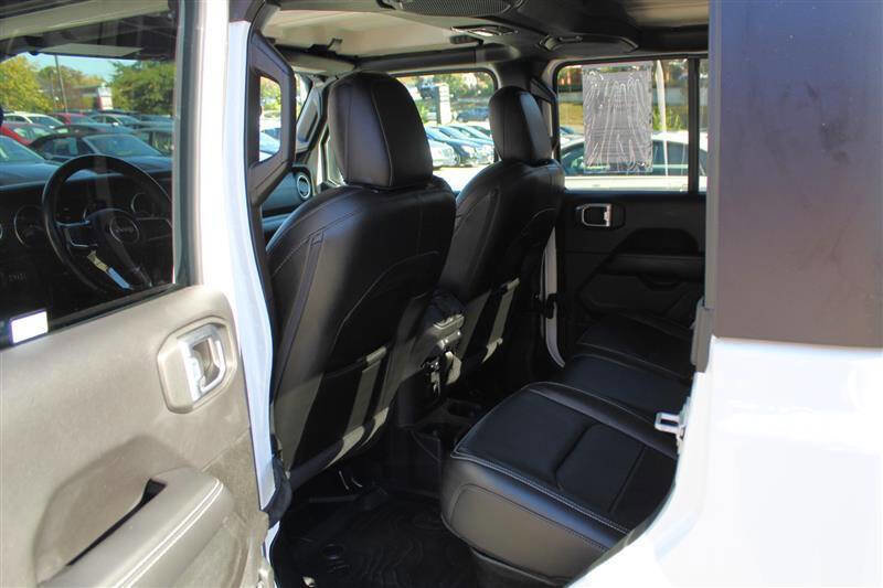 Used 2022 Jeep Gladiator Overland w/ Popular Equipment Package image 26