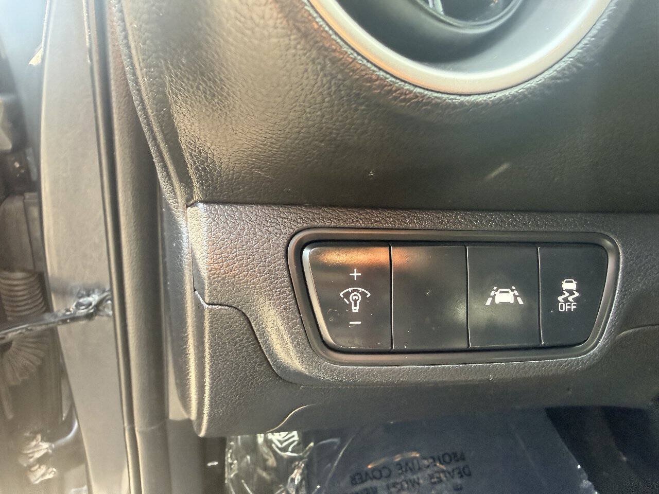 Used 2019 Kia Forte LXS FWD image 21