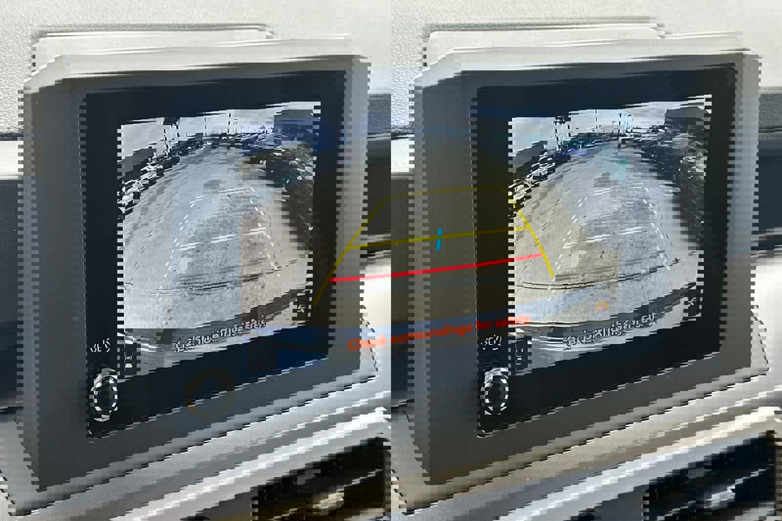 Used 2025 Toyota Tacoma SR5 w/ SR5 Upgrade Package image 17