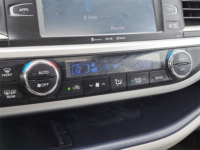 Used 2018 Toyota Highlander XLE image 15