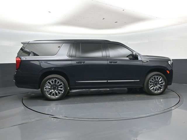 Used 2024 GMC Yukon XL Denali Ultimate AWD/4WD image 2
