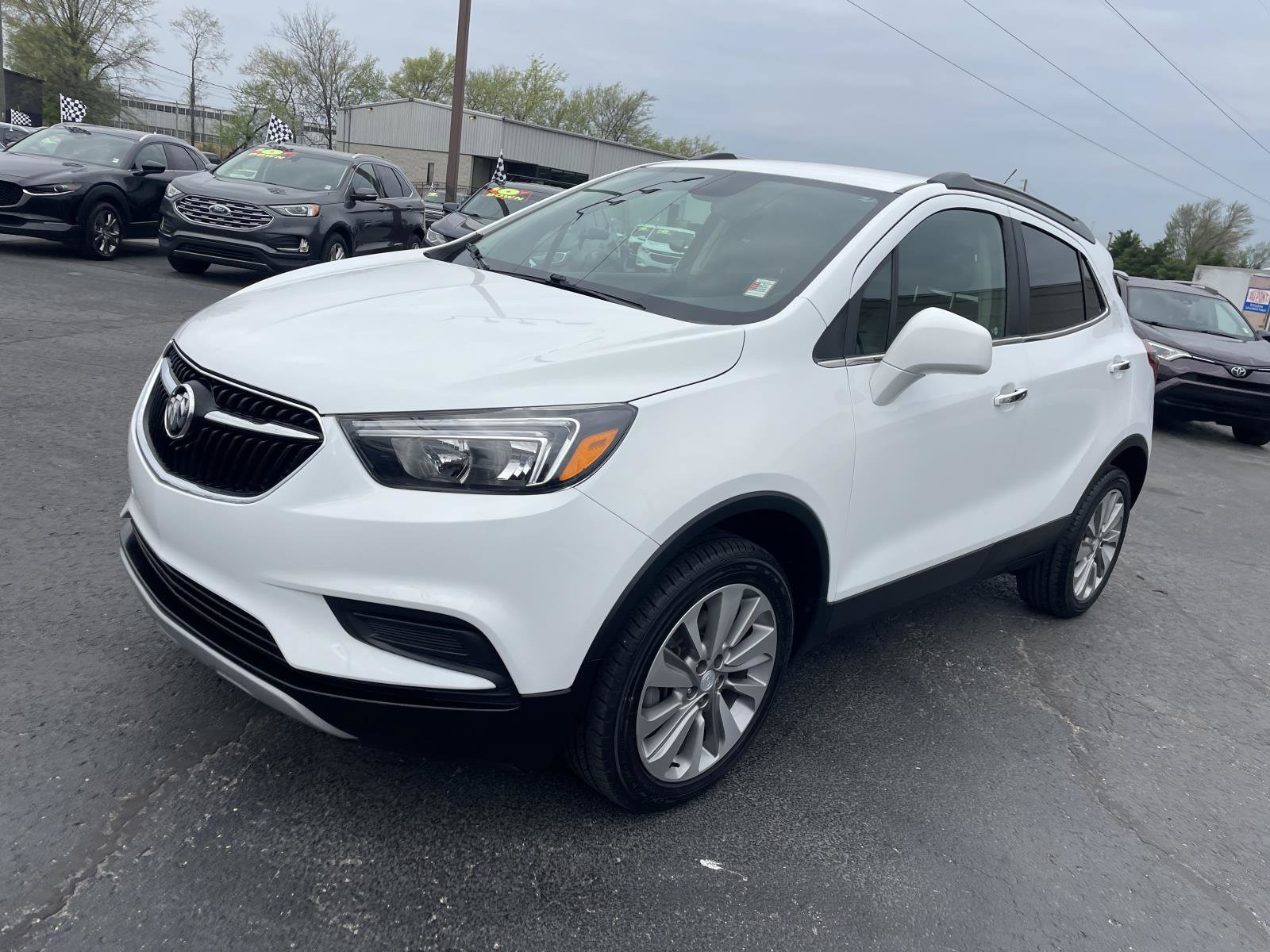 Used 2020 Buick Encore Preferred AWD/4WD image 2