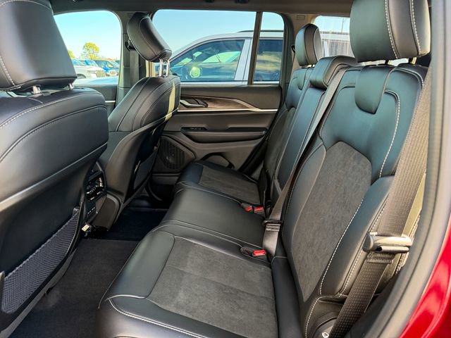 New 2026 Jeep Grand Cherokee Laredo image 23