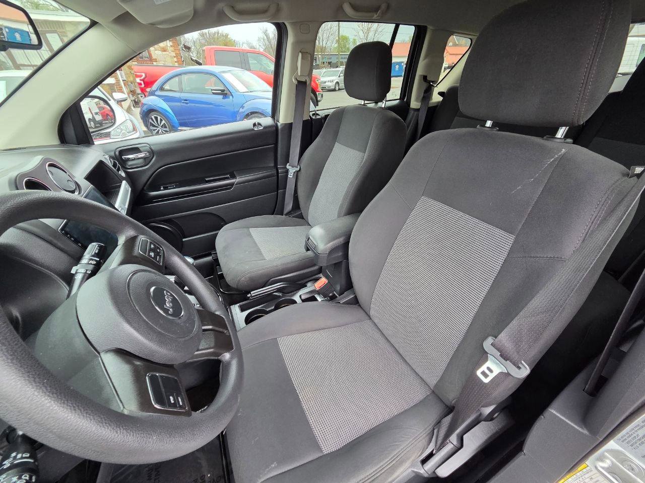 Used 2017 Jeep Compass Sport w/ Power Value Group image 12