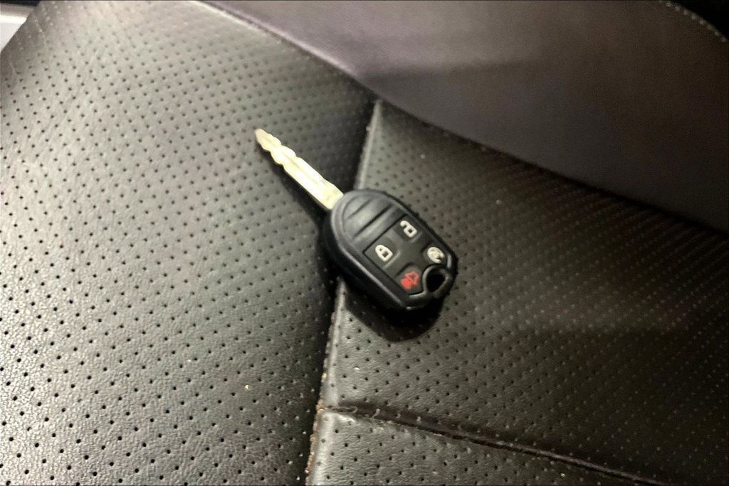 Used 2014 Ford F150 Platinum image 8