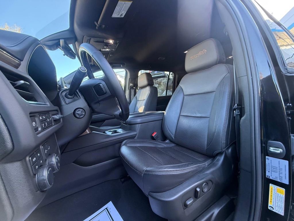 Used 2021 Chevrolet Suburban High Country AWD/4WD image 15
