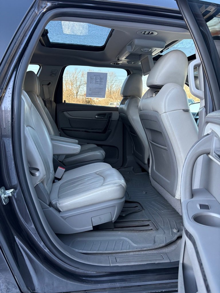 Used 2014 Chevrolet Traverse LTZ image 12