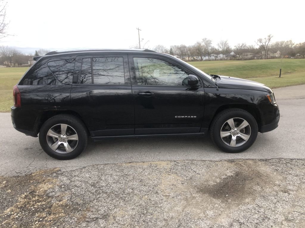 Used 2016 Jeep Compass High Altitude image 16