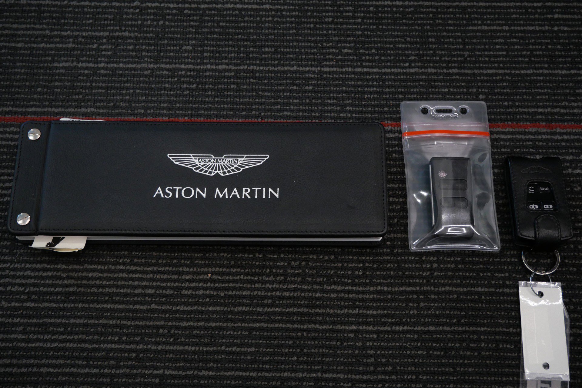Used 2017 Aston Martin V12 Vantage S RWD image 19