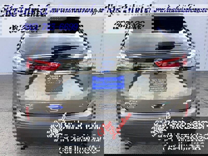 Used 2019 Ford Edge SE image 5