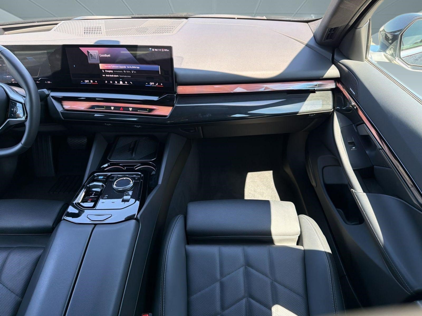 Certified 2024 BMW i5 eDrive40i w/ Premium Package RWD image 29