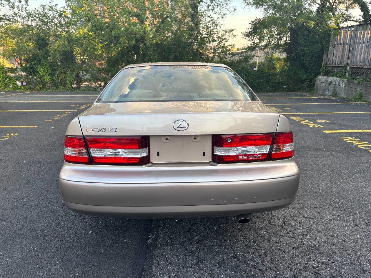Used 2001 Lexus ES 330 FWD image 6
