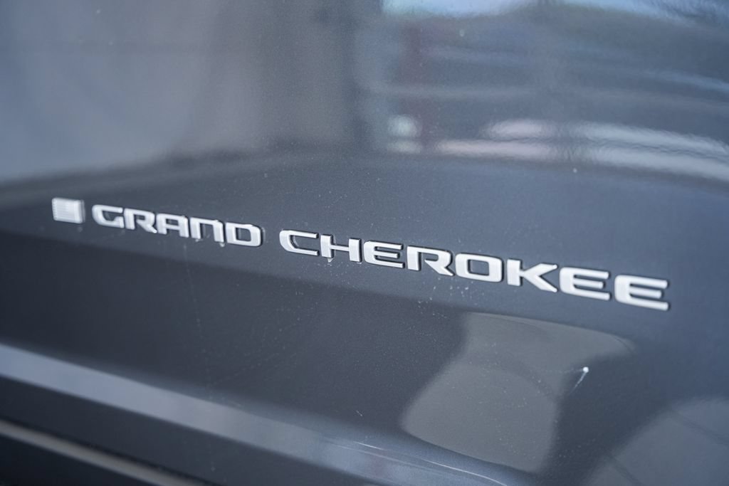 New 2026 Jeep Grand Cherokee Laredo X AWD/4WD image 17