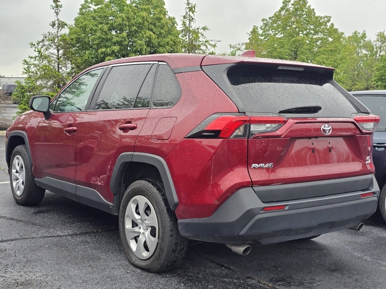 Certified 2024 Toyota RAV4 LE AWD/4WD image 5