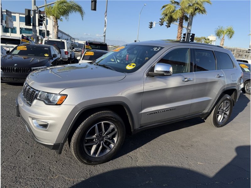 Used 2020 Jeep Grand Cherokee Limited w/ Luxury Group II image 58