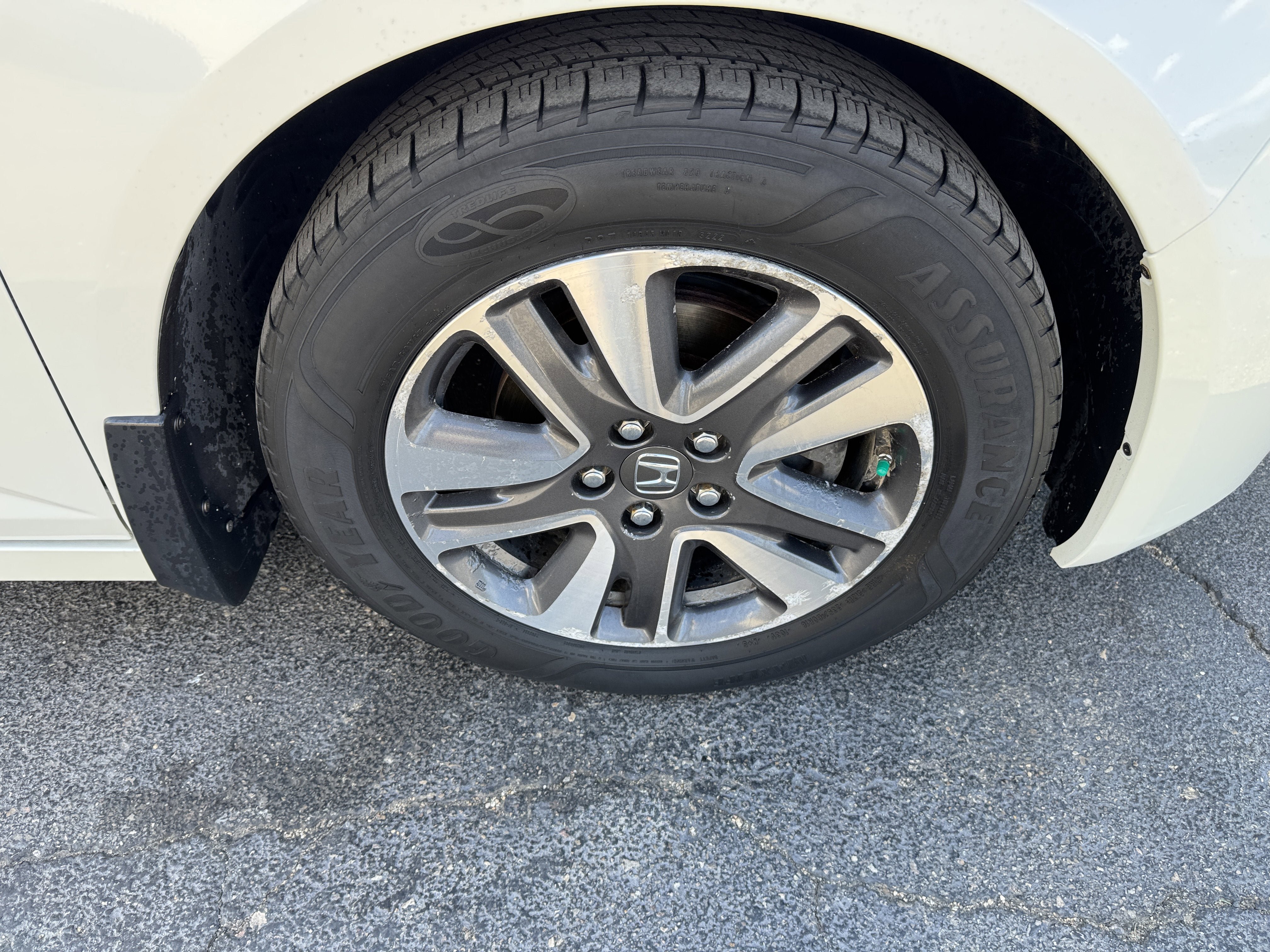 Used 2014 Honda Odyssey Touring Elite image 40