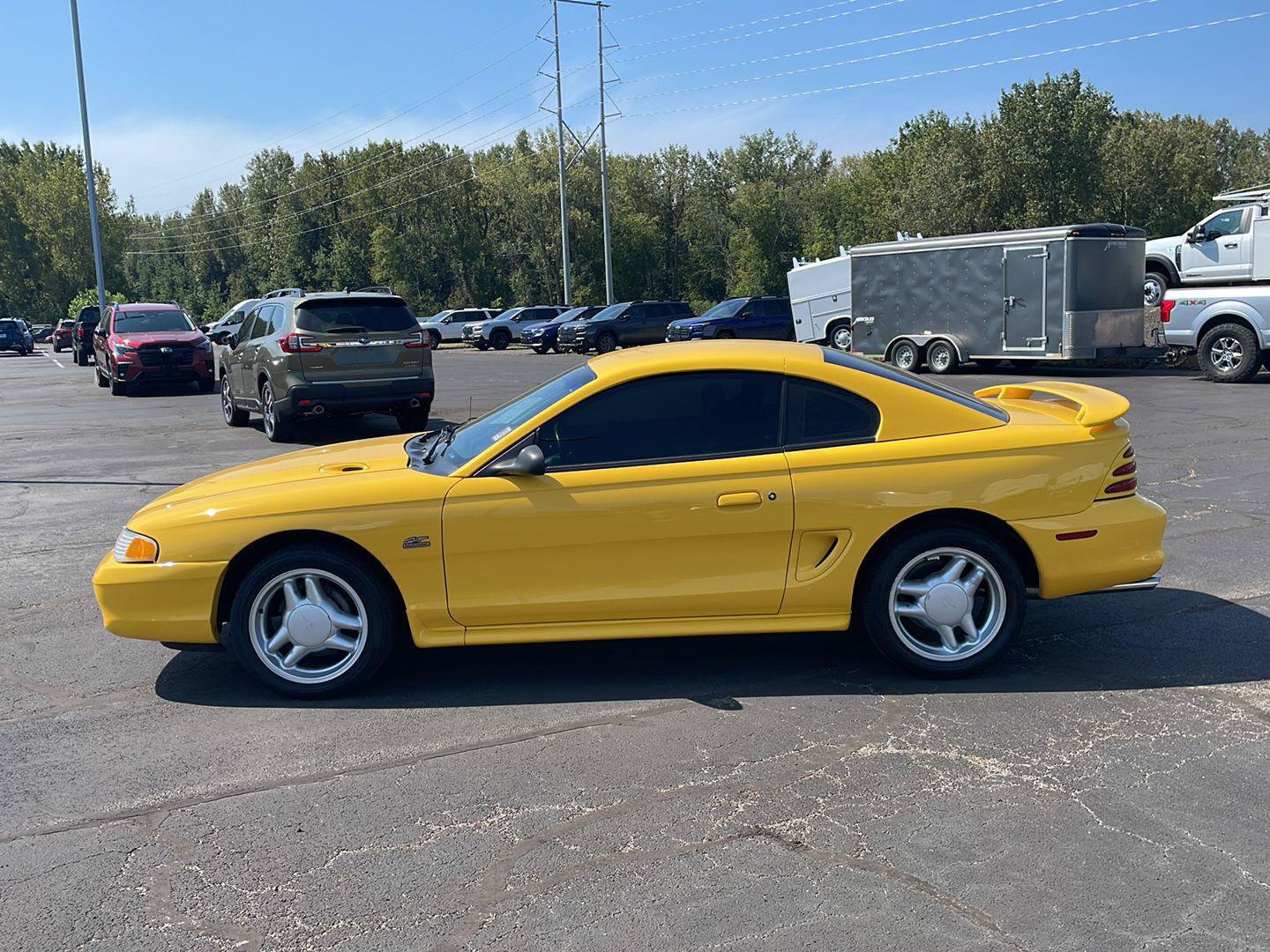 Used 1995 Ford Mustang Coupe RWD image 2