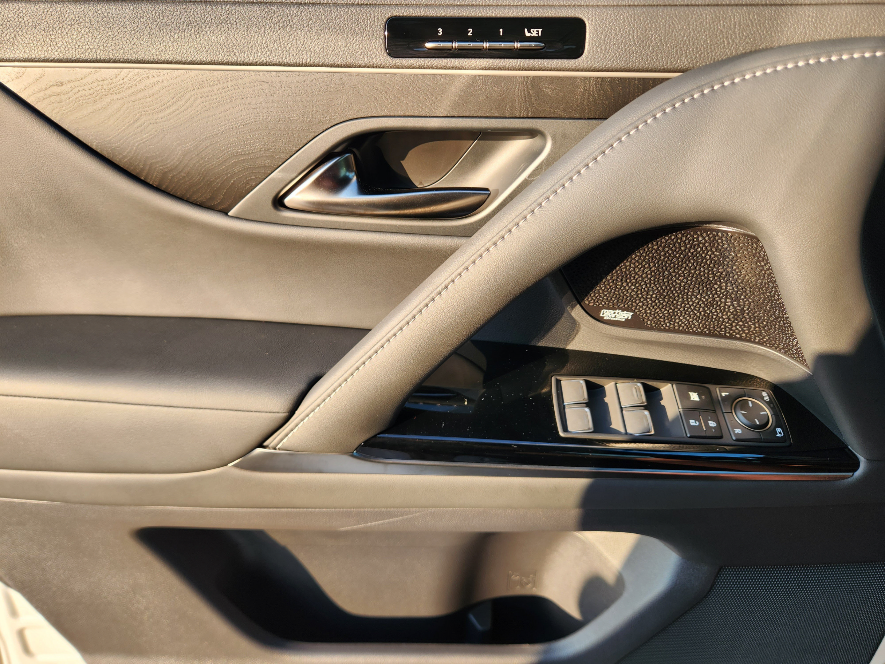 New 2026 Lexus LX 700h Luxury AWD/4WD image 16