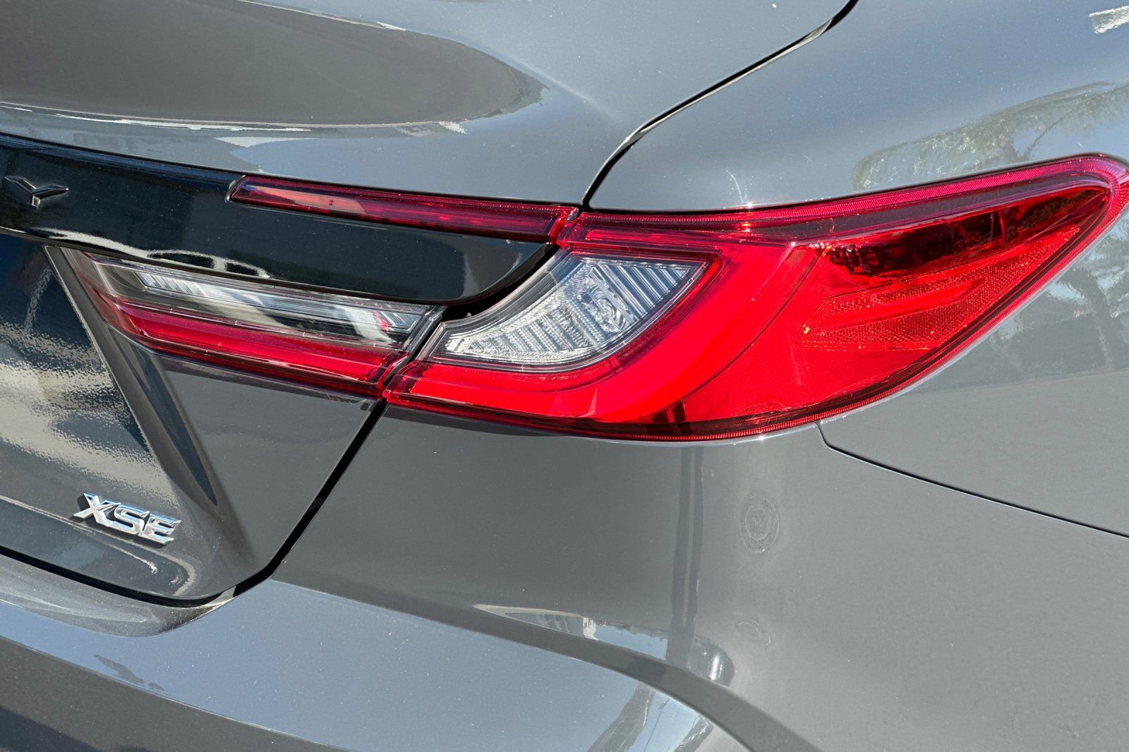 Used 2025 Toyota Camry XSE FWD image 36