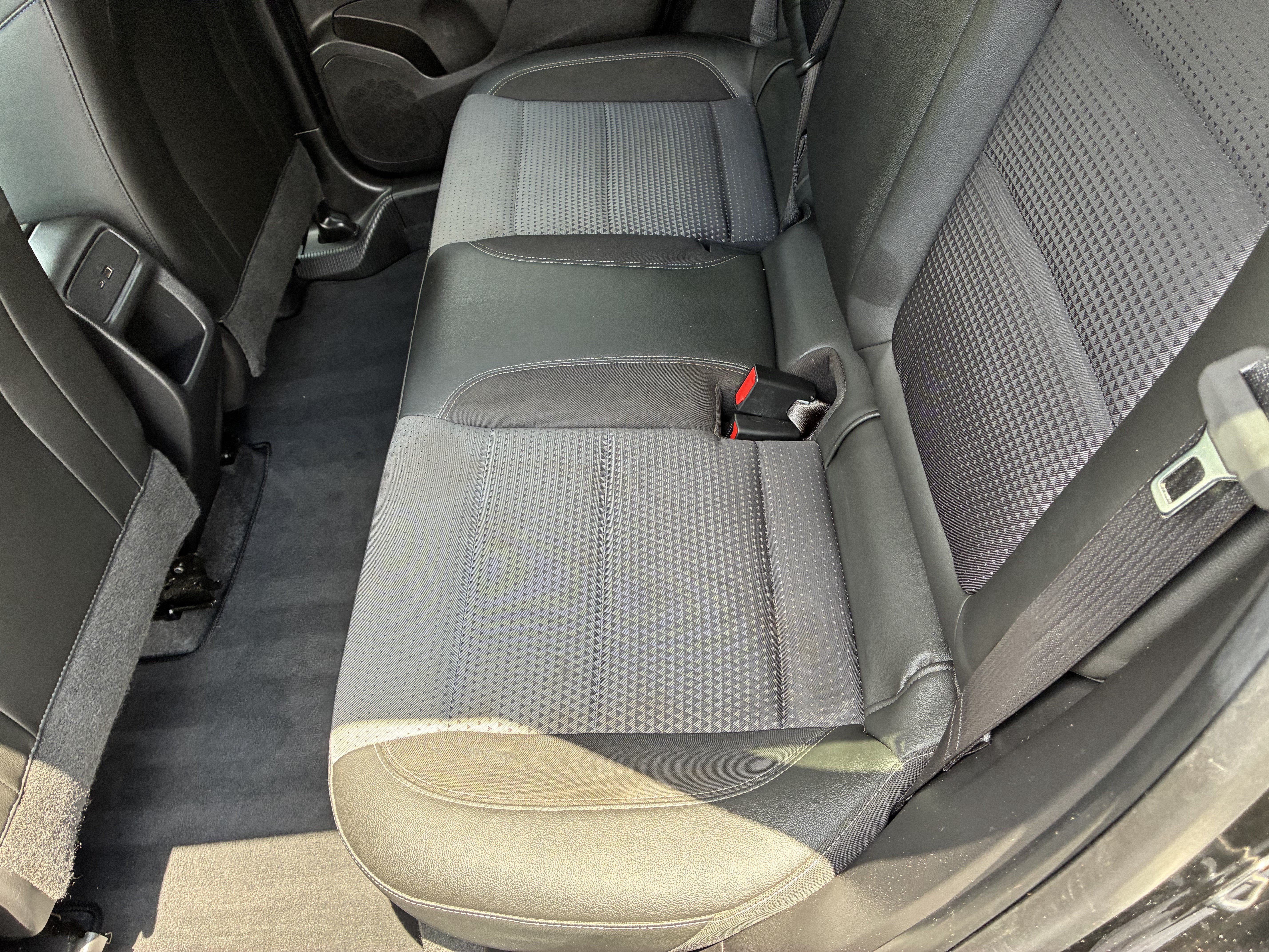 Used 2025 Chevrolet Trax LT FWD image 14