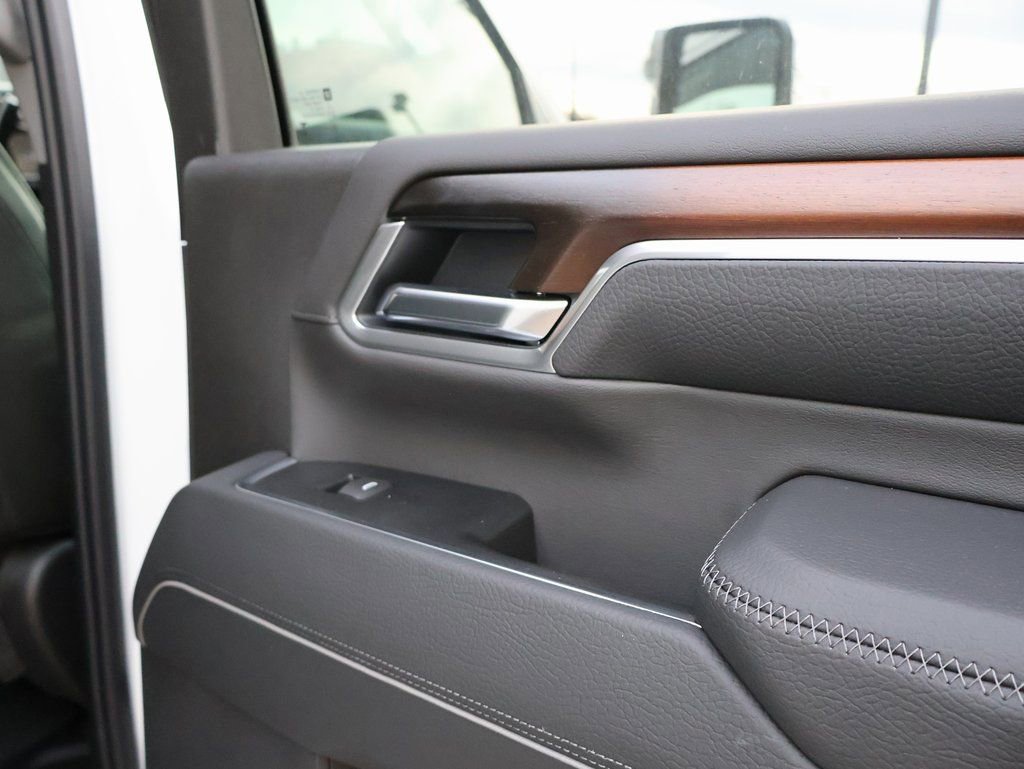 New 2026 GMC Sierra 2500 Denali w/ Denali Reserve Package image 13