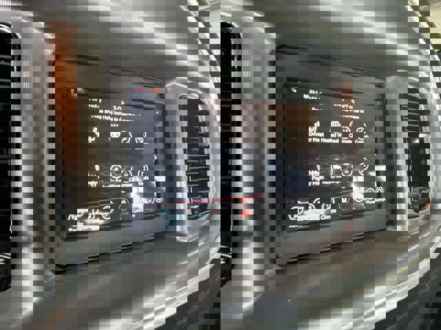 Used 2020 Dodge Charger SXT w/ Blacktop Package image 20