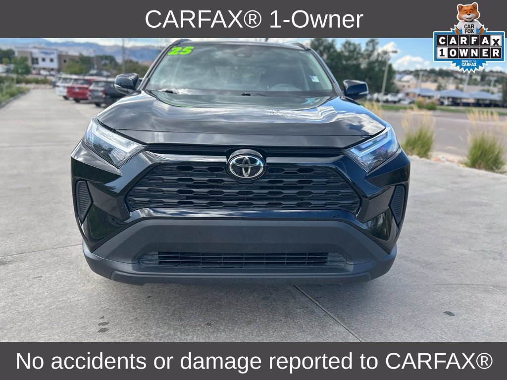 Used 2025 Toyota RAV4 XLE AWD/4WD image 2