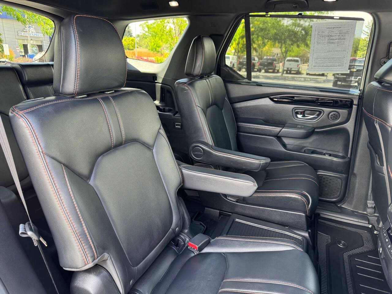 Used 2025 Honda Pilot TrailSport image 32