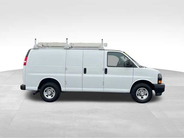 Used 2021 Chevrolet Express 2500 w/ Driver Convenience Package image 4