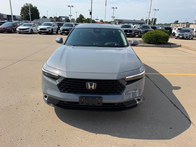 Used 2025 Honda Accord Touring image 7